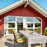 Dom wakacyjny Thorgot - 400m From The Sea By Interhome Nedre Lysabild
