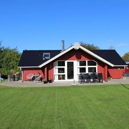 Thorgot - 400m From The Sea By Interhome Holiday home Nedre Lysabild
